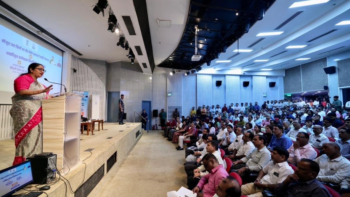 delhi cm, delhi cm rekha gupta, rekha gupta news, delhi water bills, water bill surcharge, surcharge, water bill waiver, surcharge waiver