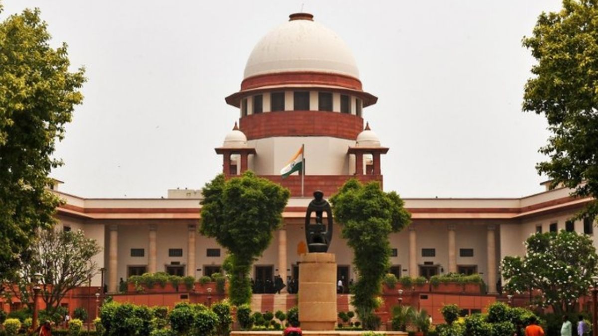 SC goes extra mile to ensure widow gets Railways' compensation after 23 years of legal battle. (Image Source: ANI) SC goes extra mile to ensure widow gets Railways' compensation after 23 years of legal battle. (Image Source: ANI)