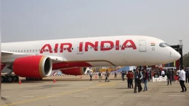 air india flight, air india mila to delhi, italy to delhi flight, plane to delhi, diwali 2025, diwali celebration, diwali