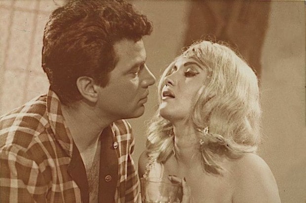 Phool Aur Patthar (1966)Phool Aur Patthar was Dharmendra's breakout role which saw him get established as the 'He-man' of Bollywood. Blending emotionally challenging scenes with awe-inspiring action moments, this film showcased him in his rugged best. (Image source: Pinterest)