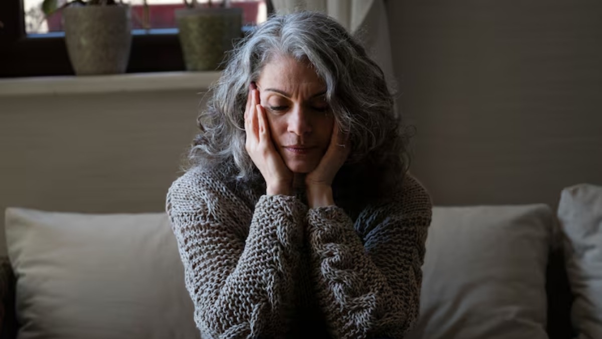 With teens to care for, dwindling retirement savings, and a recent performance warning at work, she faces immense financial and emotional stress.
