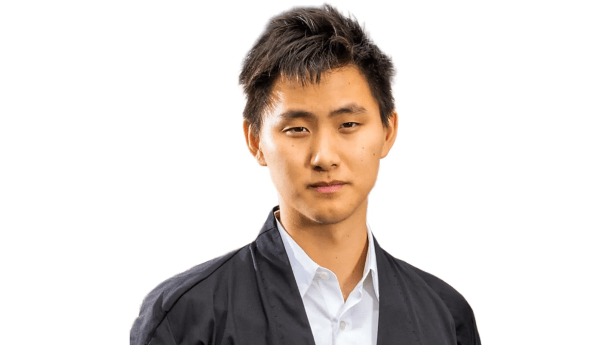 Alexandr Wang, co-founder of Scale AI, urges teens to embrace AI coding early, calling it a transformative opportunity akin to the early computer revolution.