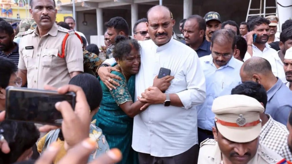 andhra pradesh, Andhra Temple Stampede, venkateswara temple stampede, what caused stampede in andhra temple andhra pradesh, Andhra Temple Stampede, venkateswara temple stampede, what caused stampede in andhra temple