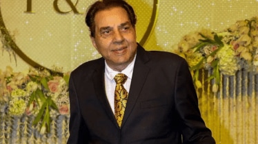 Breach Candy hospital employee has been arrested after secretly recording a video of veteran actor Dharmendra and his family inside the Intensive Care Unit (ICU).