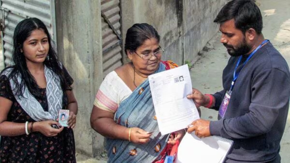 Citizens are advised to fill out SIR forms even if they hold a voter ID, to confirm eligibility for upcoming elections.