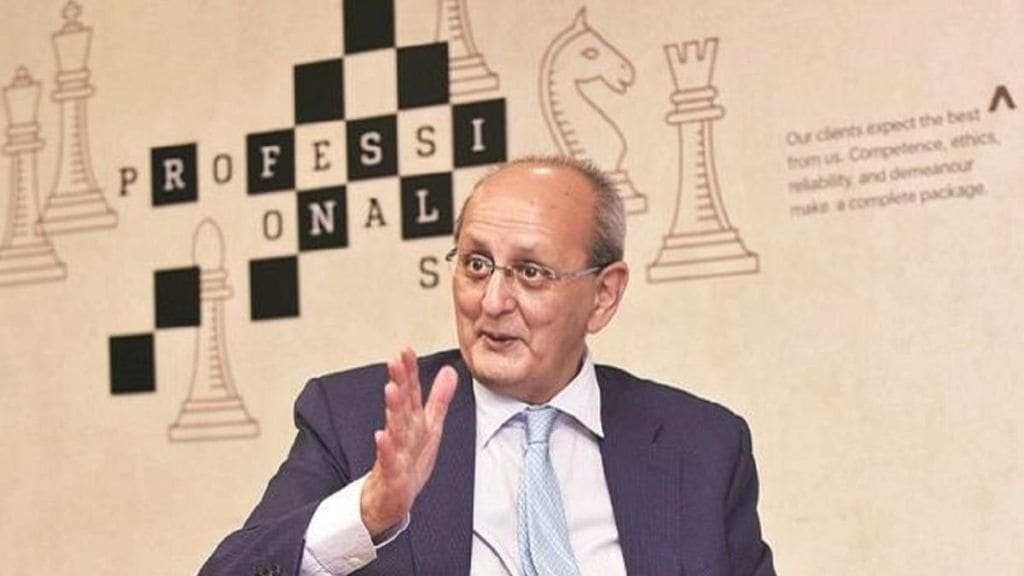 He explained: “We need to explain to investors is this risk curve, which at the bottom is obviously bonds, liquid funds, arbitrage, then you go to equity savings, large cap, big cap, small cap. 