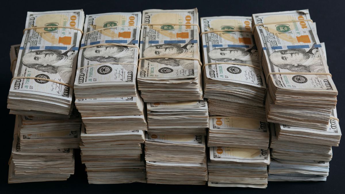 Choque no Mercado! Índia Inc. Acumula Fortunas em Caixa: O Que Isso Significa?