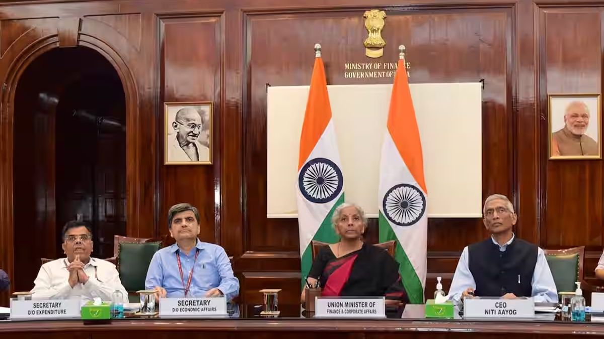 Market players urged the government to harmonise tax rates, ensuring domestic investors, too, pay 20%.