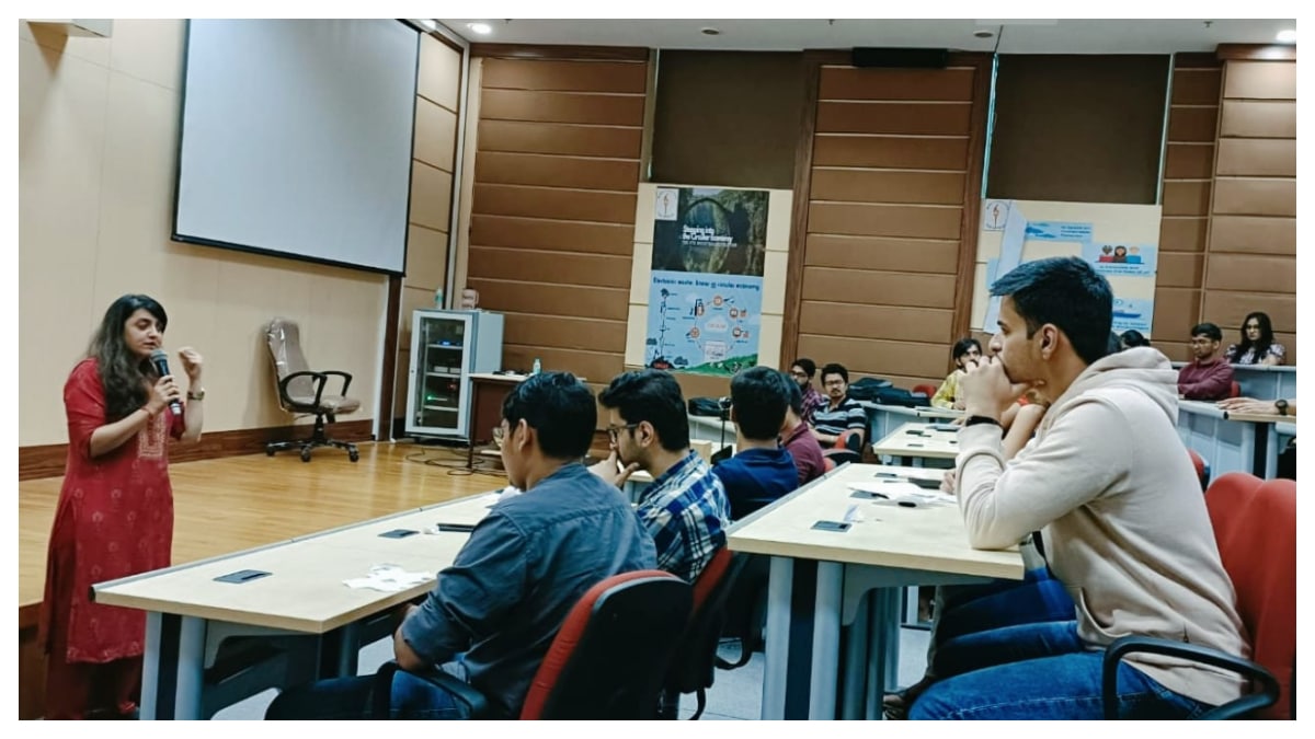 Which B-school offers its graduates the highest salary package