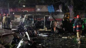 Delhi blast, car explosion Delhi, Red Fort metro station blast, Red Fort car explosion, vehicle fire near Red Fort, delhi blast live, delhi alert, delhi news, bomb blast news, delhi blast live, car explosion near red fort live updates