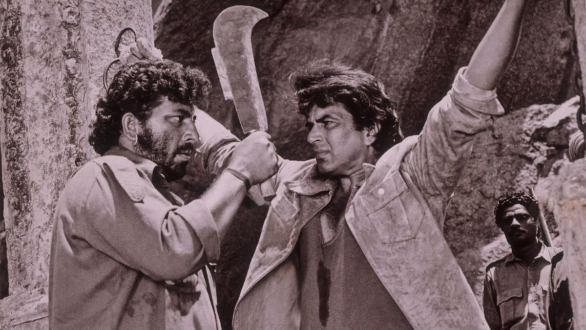 Dharmendra's intense Sholay scene that showed his deep commitment Dharmendra's intense Sholay scene that showed his deep commitment