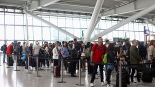 Indians among largest group to leave UK amid migration drop