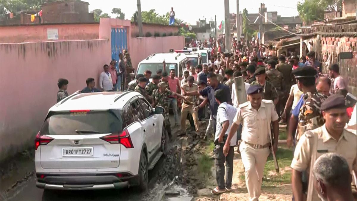India-Nepal border closed ahead of Bihar polls.