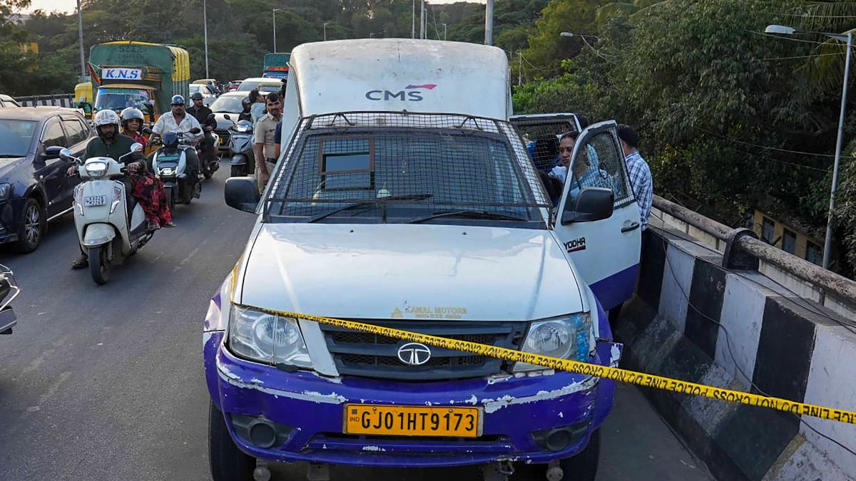 bengaluru, bengaluru atm cash heist, bengaluru atm heist, bengaluru atm van heist, atm cash van robbery, bengaluru robbery, bengaluru police commissioner