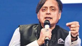 shashi tharoor, shashi tharoor news, shashi tharoor article, shehzad poonawalla, bjp, congress, dynasty politics