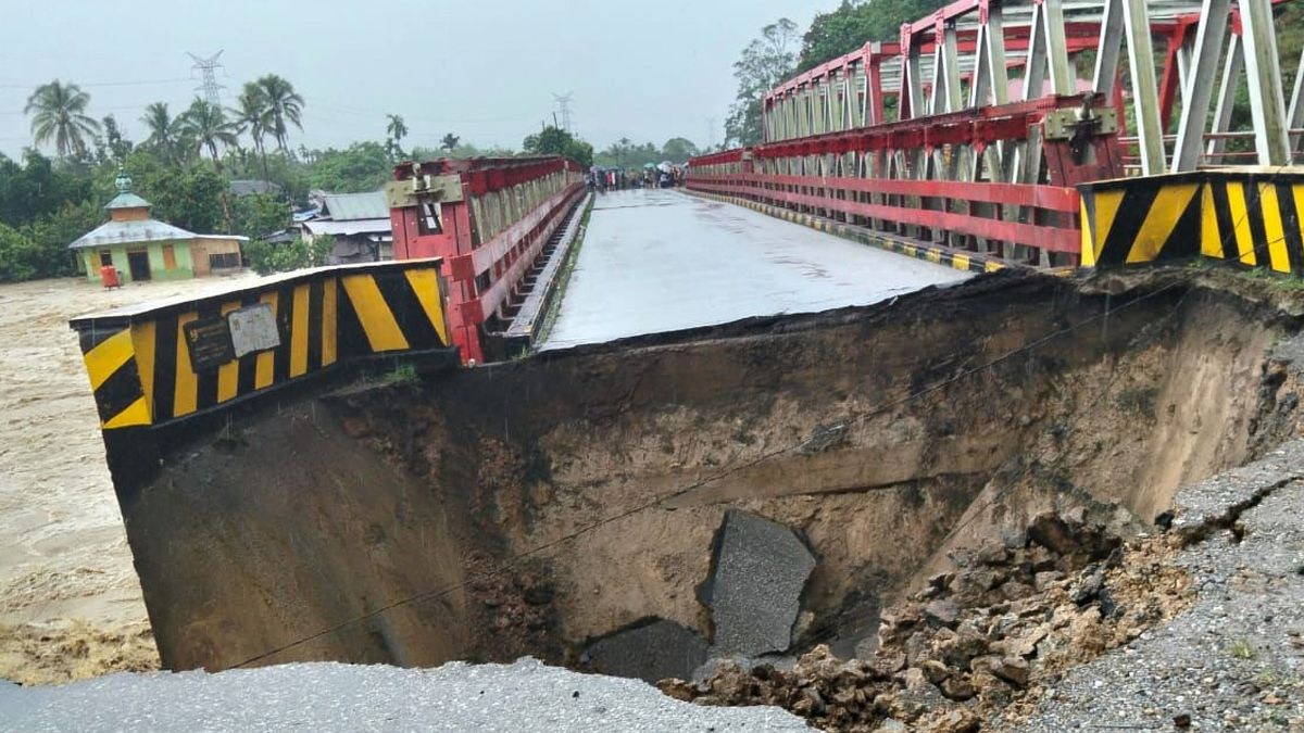 Indonesia hit by 6.3 magnitude earthquake amid floods and landslides in ...