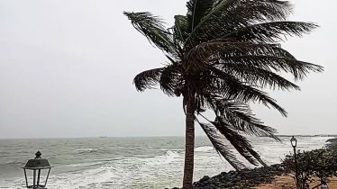 cyclone ditwah, cyclone ditwah news, cyclone ditwah impact, colombo, sri lanka, tamil nadu cyclone, where is cyclone ditwah, cyclone ditwah path, chennai weather, imd