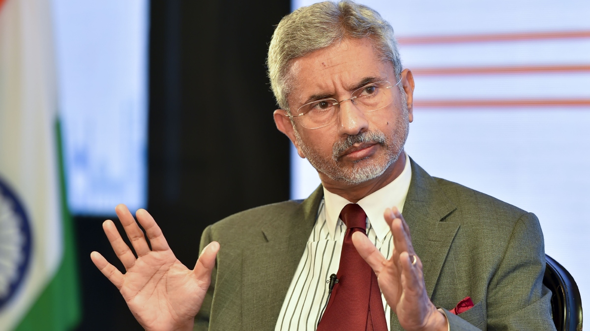 EAM S. Jaishankar to meet Russian counterpart Sergei Lavrov in Moscow tomorrow; to discuss political ties EAM S. Jaishankar to meet Russian counterpart Sergei Lavrov in Moscow tomorrow; to discuss political ties