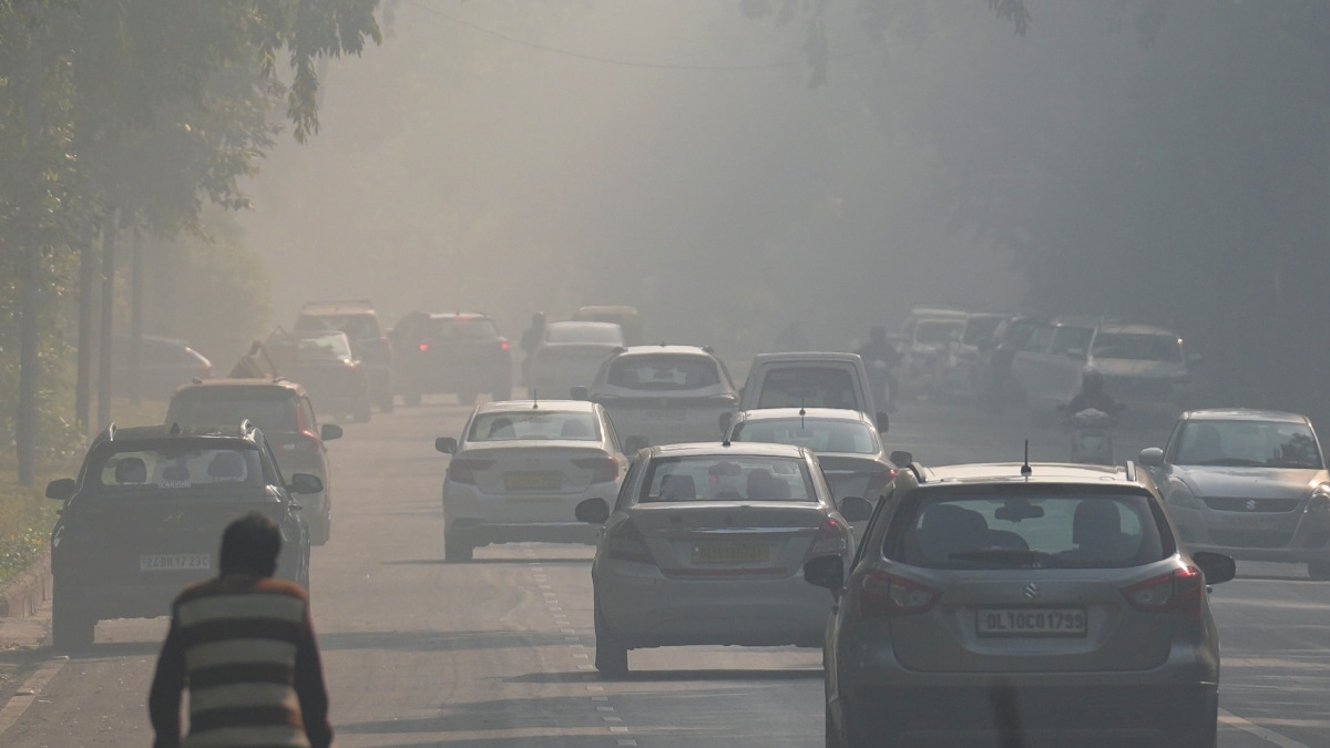 Delhi AQI today: Capital chokes as AQI touches 400 mark; Wazirpur worst hit at 477 - Check area wise AQI levels here