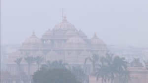 Delhi chokes at AQI 400; CAQM tightens GRAP measures - Will AQI go down? - Check area-wise levels