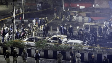 Delhi blast, car explosion Delhi, Red Fort metro station blast, Red Fort car explosion, vehicle fire near Red Fort, delhi blast live, delhi alert, delhi news, bomb blast news, delhi blast live, car explosion near red fort live updates