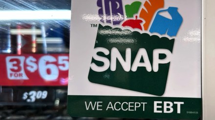 SNAP EBT information sign is displayed at a gas station in Riverwoods. (Image source: AP)
