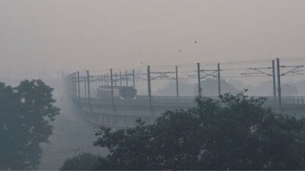 Delhi smog unsettles locals, can unleash environmental refugees, fear experts
