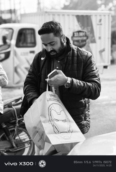 Our Vivo X300 review: ‘Pixel’-perfect