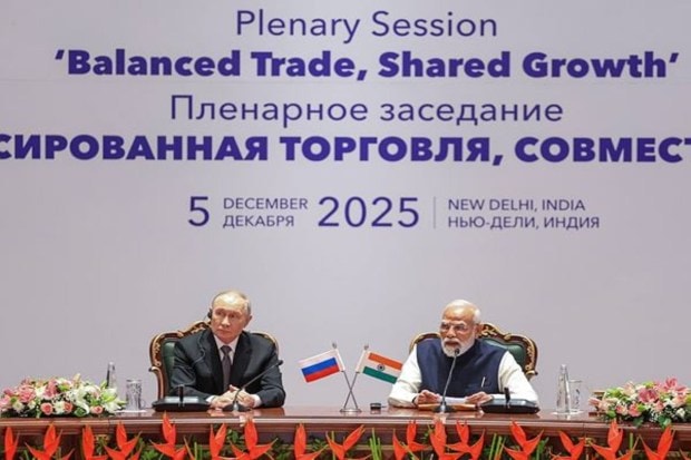 Prime Minister Narendra Modi and Russian President Vladimir Putin during the India-Russia Business Forum, in New Delhi. Image Source: PTI)