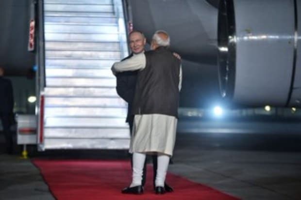 Signaling the visit's importance, Russian President Vladimir Putin was received by Prime Minister Narendra Modi at the airport upon his arrival in India for a state visit. (Image Source: @Narendramodi)