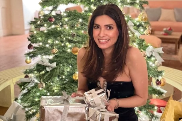 Diana Penty sported black like a true fashion icon as she spent Christmas 2025 with her mother, surrounded by gifts, love, laughter, and her pet dog! (Image: Instagram)