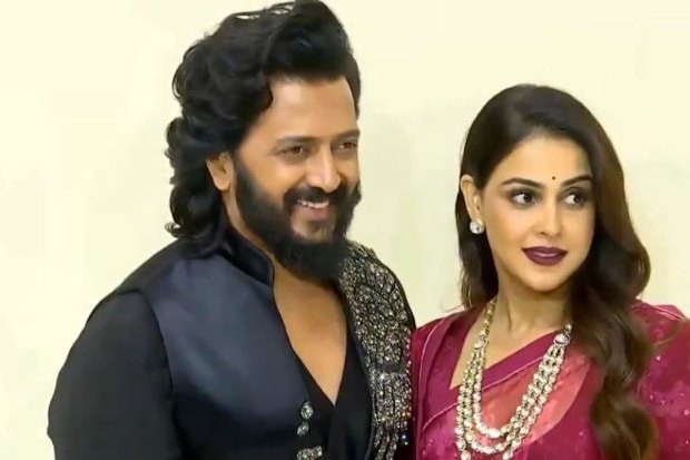One of the cutest couples in Bollywood, Housefull star Reteish Deshmukh and Genelia also joined in on the galore. (Image: X)