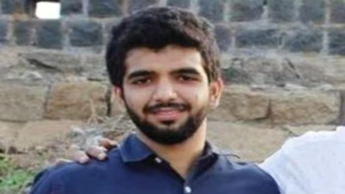 Bengaluru Founder Criticizes India’s Tax System, Announces Exit in 2026