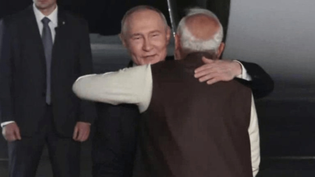 Prime Minister Narendra Modi hosted a dinner in honour of the visiting leader just a couple of hours after the latter touched down on the Palam military airbase.