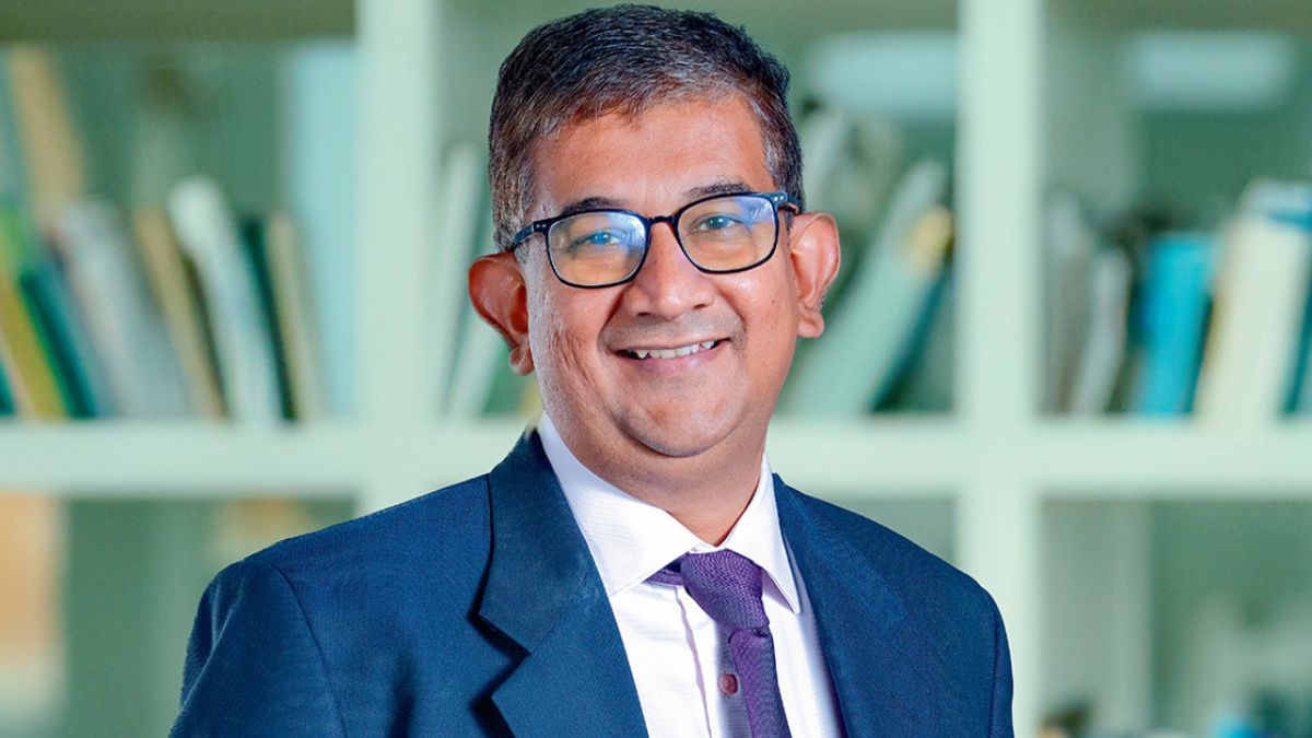 "A lot of growth energy is coming from the top 15–20% of consumers. Categories like laundry liquids and pet care are premium relative to traditional alternatives," he told FE. "A lot of growth energy is coming from the top 15–20% of consumers. Categories like laundry liquids and pet care are premium relative to traditional alternatives," he told FE.