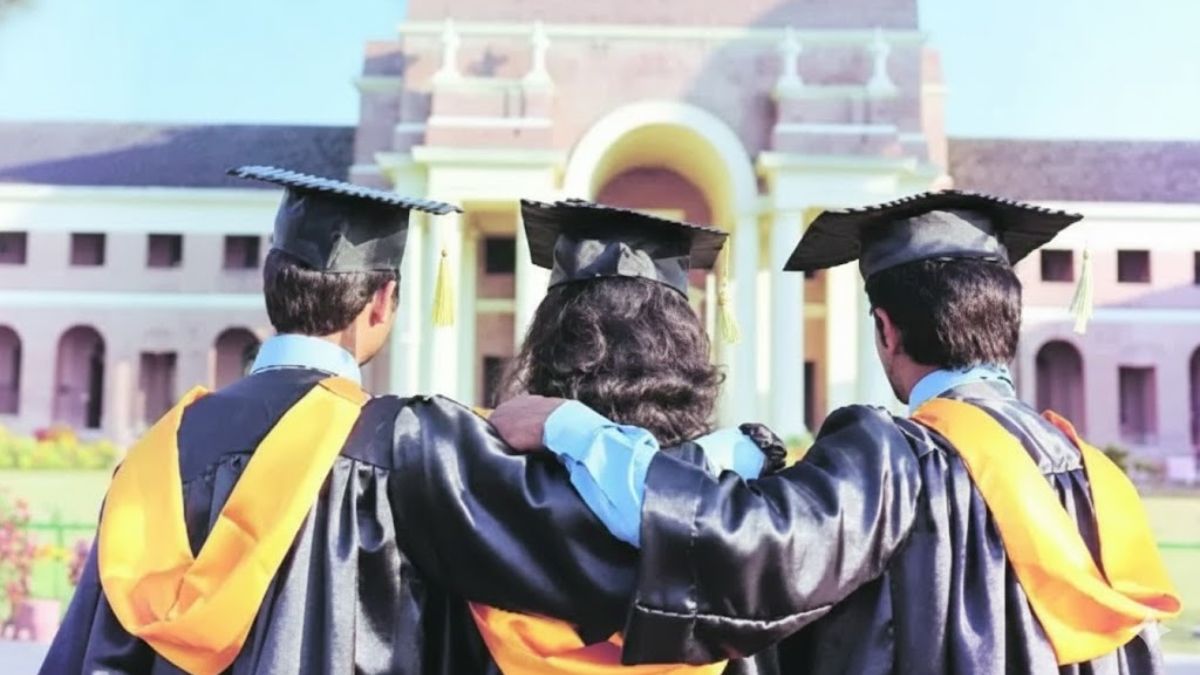  Each scholarship was worth a minimum of £10,000 towards tuition fees for a one-year postgraduate course.