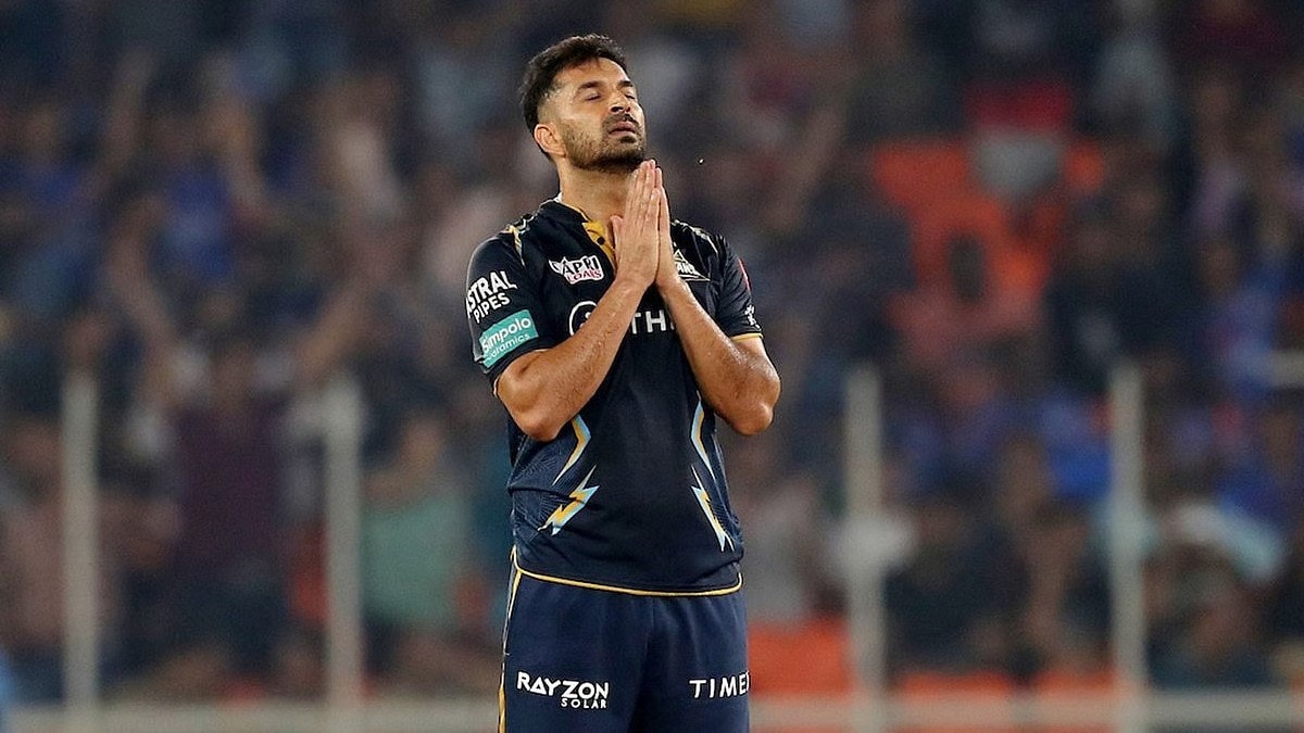 Veteran Indian pacer Mohit Sharma (37) has announced his retirement from all forms of cricket. (Image Source: Twitter)