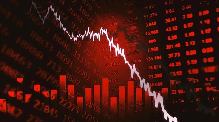 On 10th March 2000, the NASDAQ peaked and declined after the bubble burst, taking 15 years to recover to its previous high. (Image Courtesy: Bloomberg)