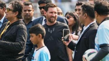 Messi Hyderabad, Messi India Tour live, Messi Tour 2025 LIVE, goat, Messi India Visit live, Messi Kolkata visit Today LIVE, Messi public appearances India, Lionel Messi’s India Tour 2025, Messi India Tour Full Schedule
