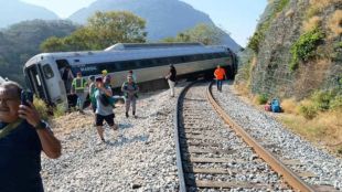 Train crash in Oaxaca kills 13, dozens hurt