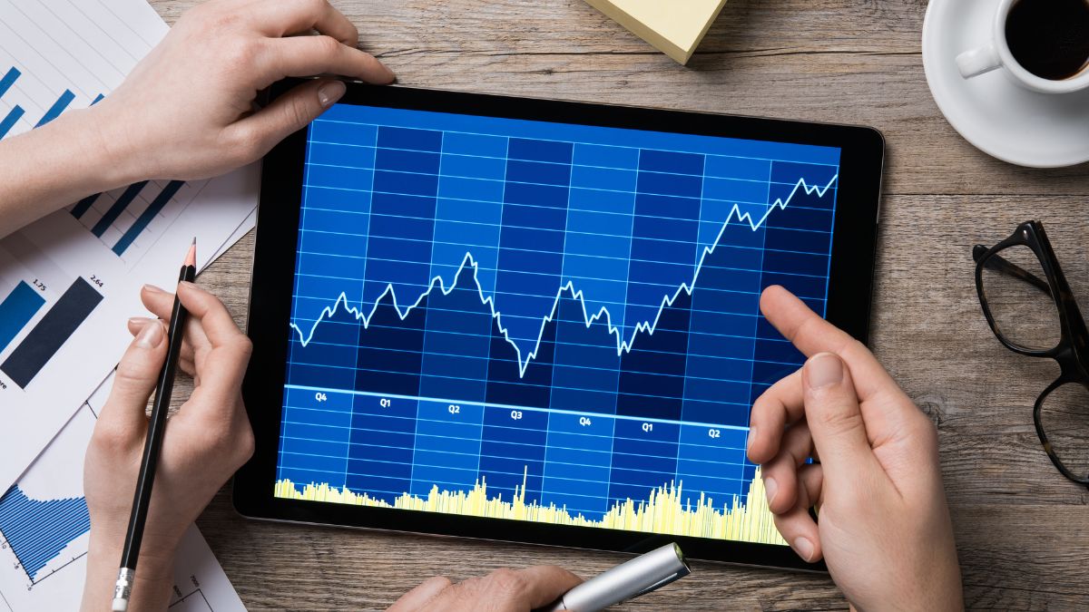 Why Experts Predict a Turnaround After the FII Exodus of 2025