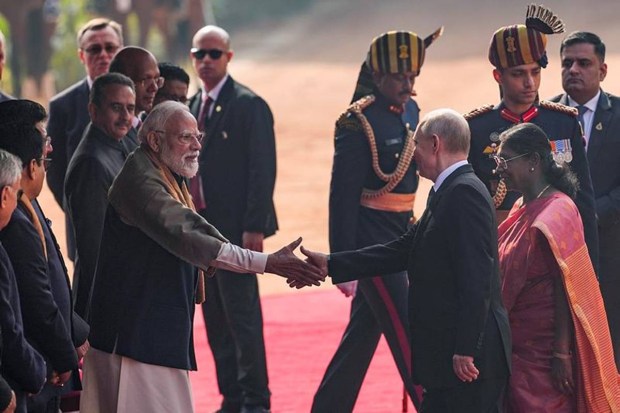 Arrival at Hyderabad House for summit talks on trade, nuclear ties and defence. (Photo source: PTI)
