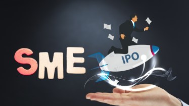 Luxury Time SME IPO details, including Rs 78-82 price band, Rs 18.74 crore issue size, and key risks like single Swiss supplier dependence