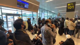 'Staff crying, passengers screaming': Viral videos capture IndiGo nightmare across Indian airports (X video screengrab)