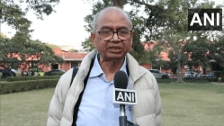 Advocate who hurled shoe at ex CJI BR Gavai attacked with slippers in Delhi court