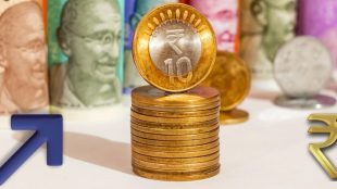 Rupee ends at 89.65/$ amid Fed rate-cut bets, trade deal optimism (Source: Canva)