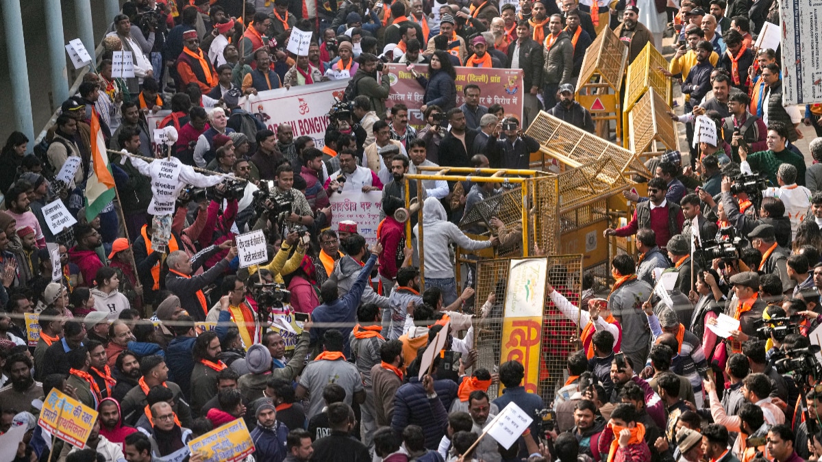 VHP protests outside Bangladesh high commission in Delhi_ANI