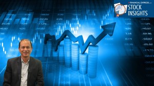 Sunil Singhania's 'opposites' game: Why these stocks are 2026 watchlist worthy. (Image Source: Canva)