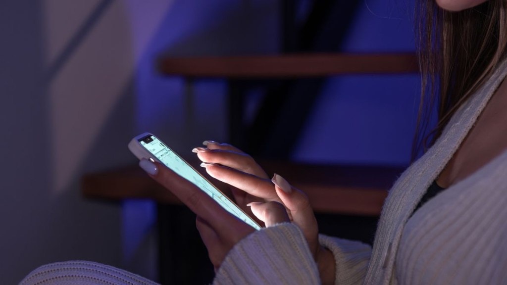 Is blue light from your phone ageing you prematurely? Is blue light from your phone ageing you prematurely?