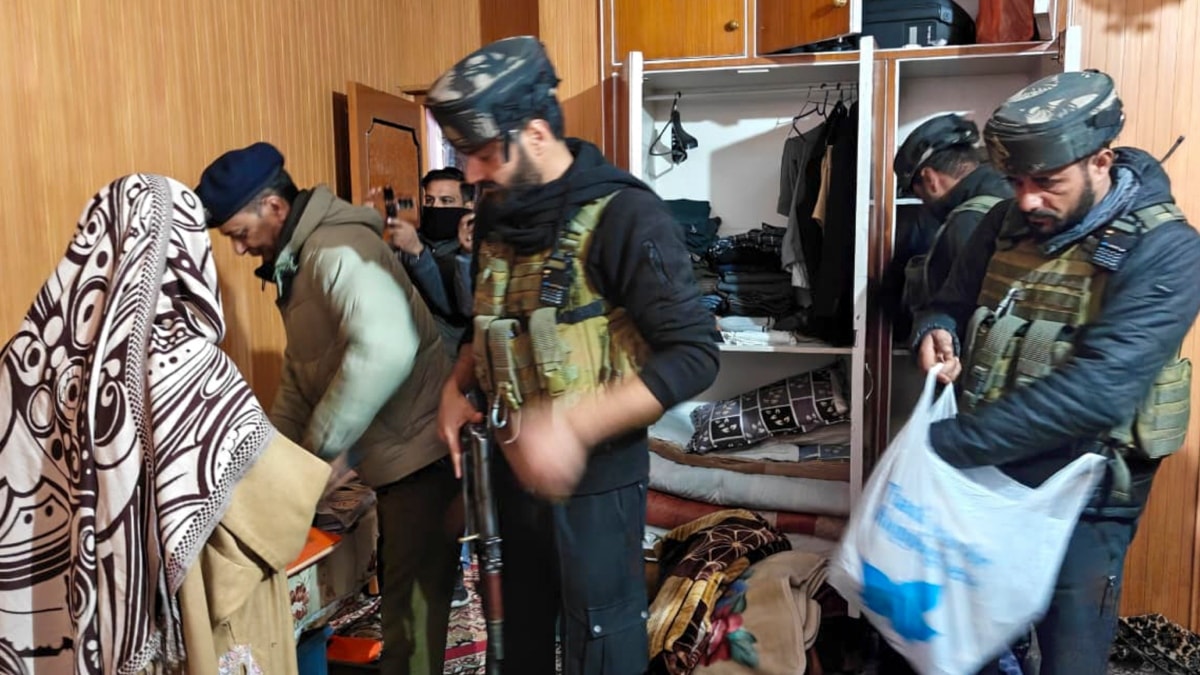 NIA raids multiple locations in Kashmir linked to Delhi blast case